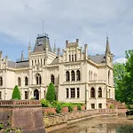 Swaalvkenuest *