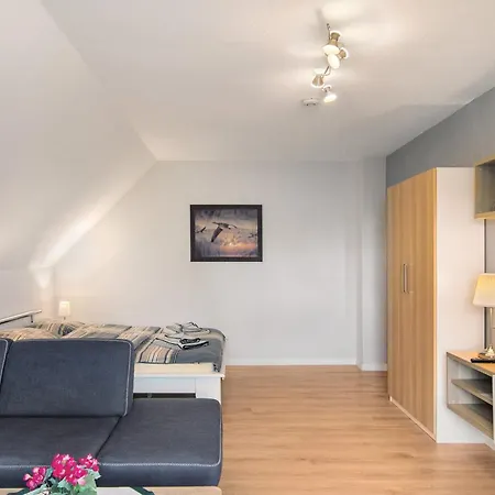 Swaalvkenüst Apartamento *